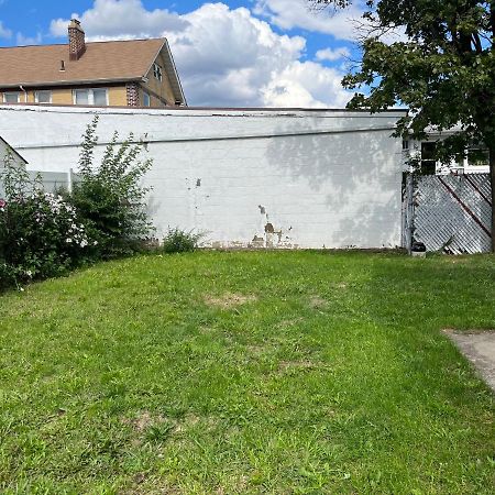 Lovely Three Bedroom Apartment Near Jersey City And Newyork Linden Exterior photo